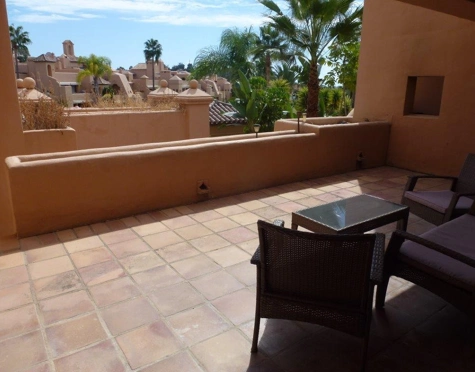 Ground Floor Apartment for short term rent in Benahavis