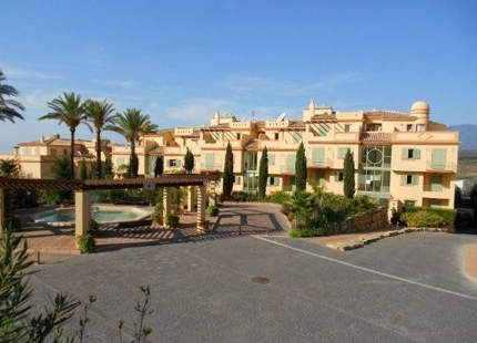 Penthouse for long term rent in Benahavis