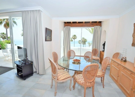 Penthouse for short term rent in Alcazaba Beach, Estepona East