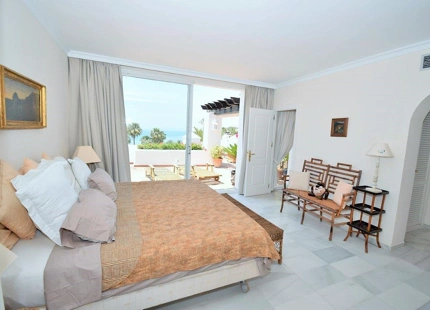 Penthouse for short term rent in Alcazaba Beach, Estepona East