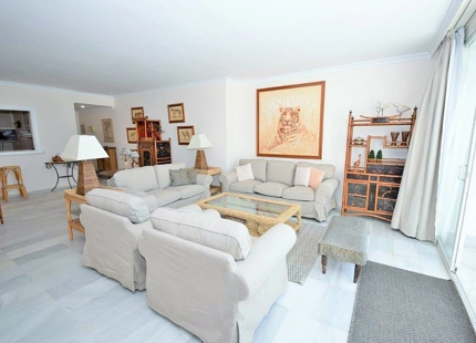 Penthouse for short term rent in Alcazaba Beach, Estepona East
