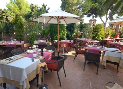 Bar for sale in Benavista, Estepona East