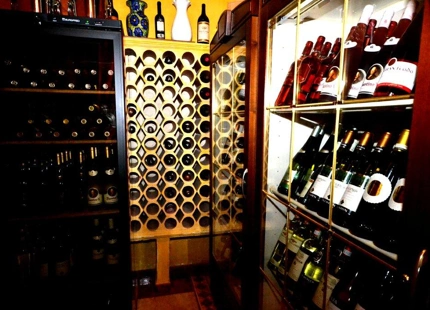 Bar for sale in Benavista, Estepona East