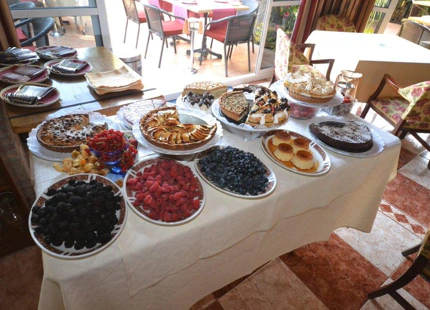 Bar for sale in Benavista, Estepona East