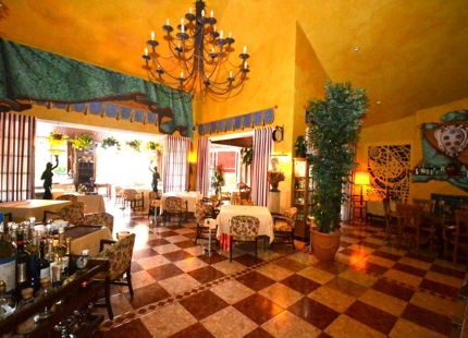 Bar for sale in Benavista, Estepona East
