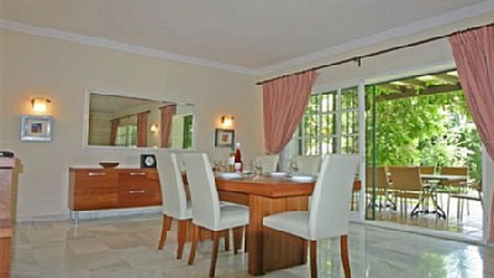 Villa for short term rent in Nueva Andalucia, Marbella