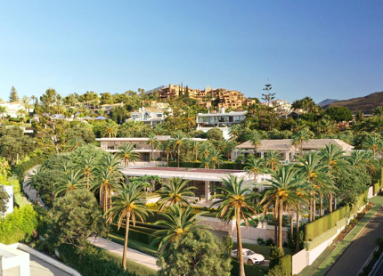 EXCEPTIONAL PLOT IN LA CERQUILLA WITH STUNNING ARCHITECTURAL DESIGN