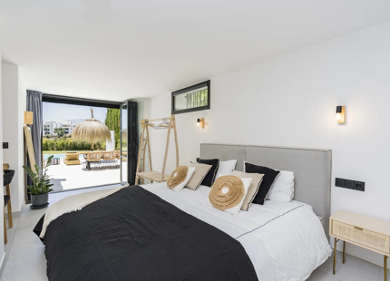 CHARMING 6-BEDROOM VILLA FOR SALE IN BENAHAVÍS WITH STUNNING VIEWS