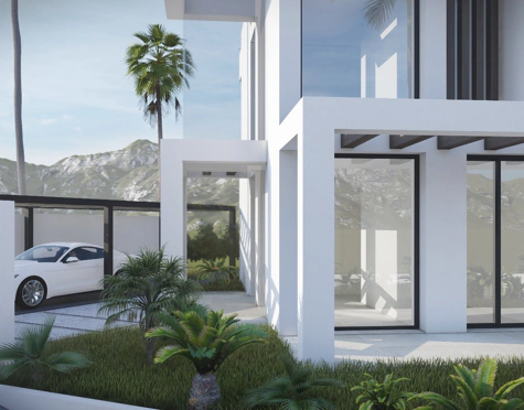 Villa for sale in Buenas Noches, Estepona West