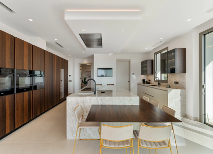 EXCEPTIONAL VILLA WITH IMPRESSIVE FEATURES IN LA ZAGALETA
