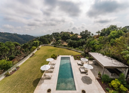 EXCEPTIONAL VILLA WITH IMPRESSIVE FEATURES IN LA ZAGALETA