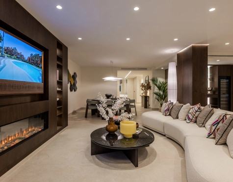Apartment for sale in Los Monteros Palm Beach, Marbella Este