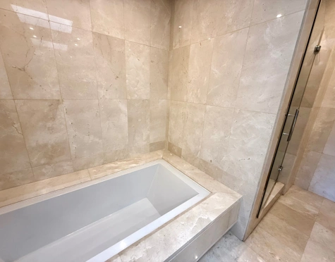 Penthouse for sale in Alcazaba Beach, Estepona East