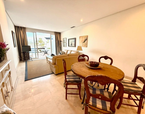 Penthouse for sale in Alcazaba Beach, Estepona East
