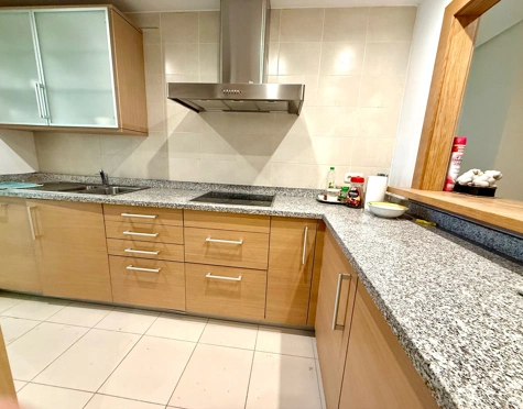 Penthouse for sale in Alcazaba Beach, Estepona East
