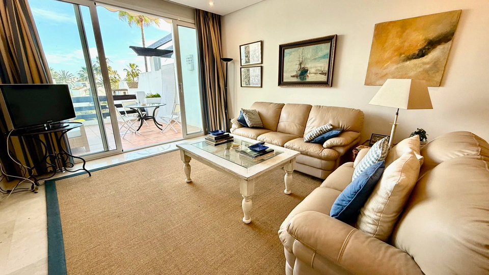 Ático en venta en Alcazaba Beach, Estepona Este