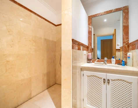Villa for sale in Sierra Blanca Country Club, Istan