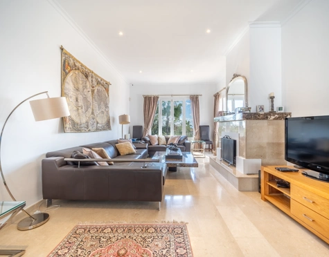 Villa for sale in Sierra Blanca Country Club, Istan