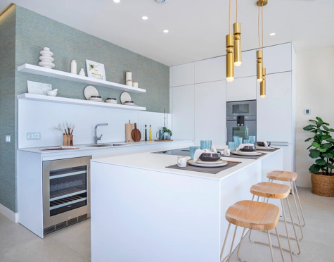 Villa for sale in New Golden Mile, Estepona East
