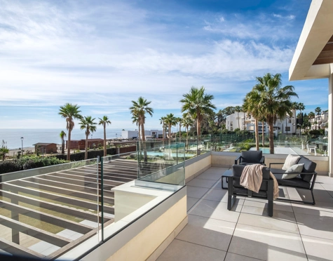 Villa for sale in New Golden Mile, Estepona East