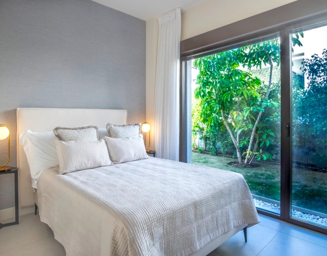 Villa for sale in New Golden Mile, Estepona East