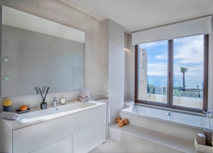 EXQUISITE FRONTLINE BEACH 4-BEDROOM VILLA IN THE NEW GOLDEN MILE