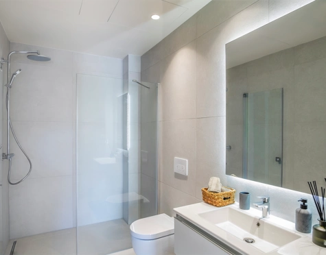 Villa for sale in New Golden Mile, Estepona East