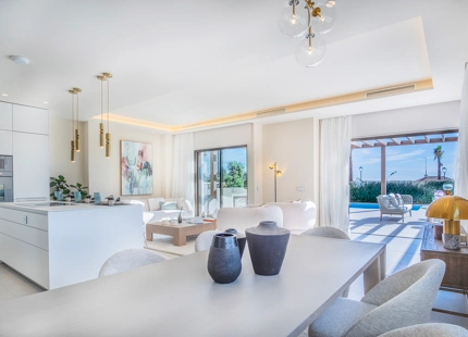 EXQUISITE FRONTLINE BEACH 4-BEDROOM VILLA IN THE NEW GOLDEN MILE