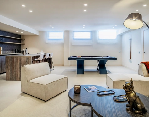 Villa for sale in New Golden Mile, Estepona East