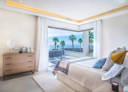 EXQUISITE FRONTLINE BEACH 4-BEDROOM VILLA IN THE NEW GOLDEN MILE