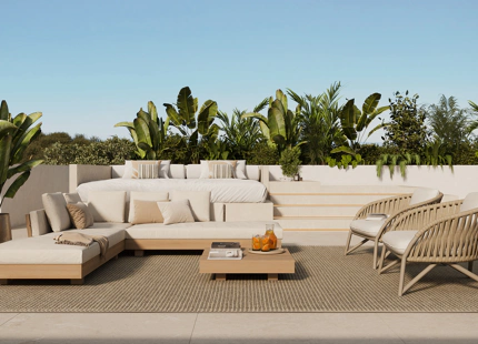 LUXURIOUS 5-BEDROOM VILLA WITH STUNNING AMENITIES IN MARBELLA EAST