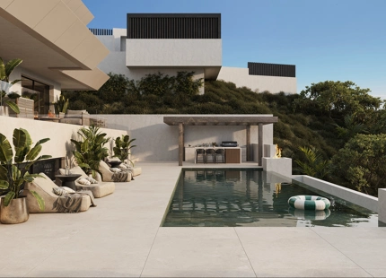 LUXURIOUS 5-BEDROOM VILLA WITH STUNNING AMENITIES IN MARBELLA EAST