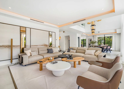 STUNNING LUXURY 6-BEDROOM VILLA FOR SALE IN MARBELLA'S GOLDEN MILE