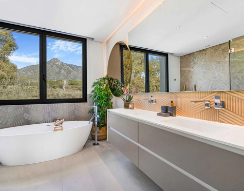 Villa for sale in Marbella Golden Mile