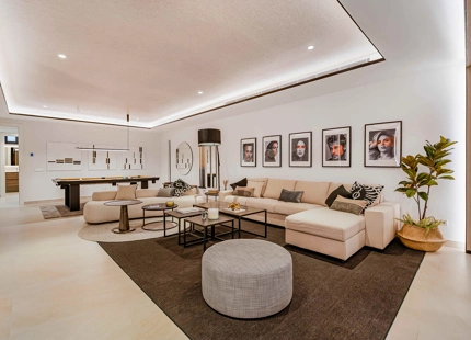 STUNNING LUXURY 6-BEDROOM VILLA FOR SALE IN MARBELLA'S GOLDEN MILE