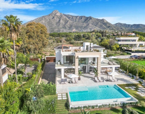 Villa for sale in Marbella Golden Mile