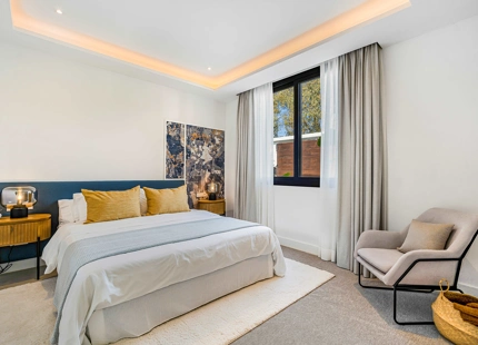 STUNNING LUXURY 6-BEDROOM VILLA FOR SALE IN MARBELLA'S GOLDEN MILE