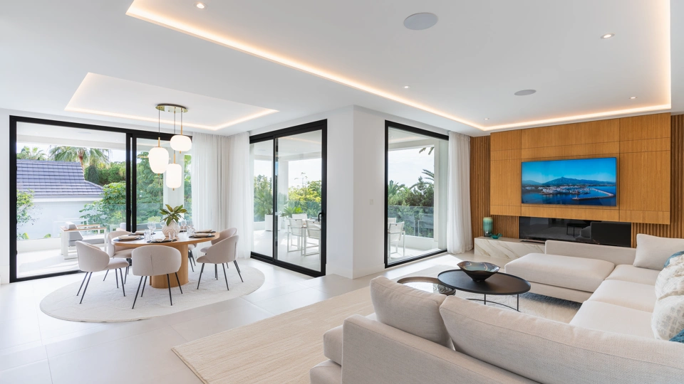 Villa for sale in Marbesa, Marbella East
