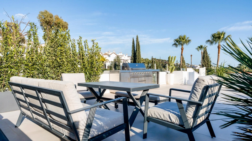 Ático en venta en Balcón del Golf, Nueva Andalucia