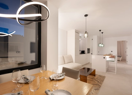 ÁTICO ELEGANTE DE 3 DORMITORIOS CON ESPECTACULAR TERRAZA EN LA AZOTEA EN NUEVA ANDALUCÍA