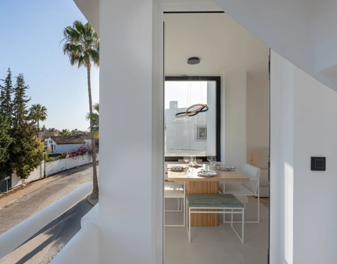 Penthouse for sale in Balcón del Golf, Nueva Andalucia