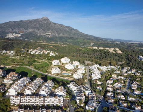 Penthouse for sale in Balcón del Golf, Nueva Andalucia