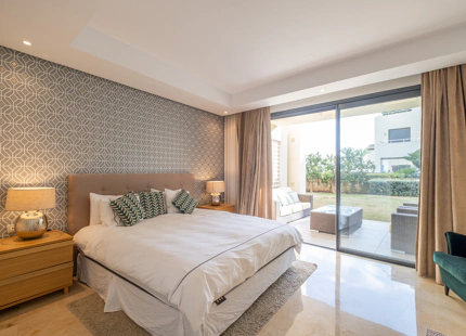 CHARMING GROUND FLOOR APARTMENT FOR SALE IN MARBELLA'S GOLDEN MILE