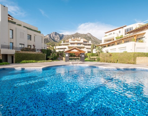 CHARMING GROUND FLOOR APARTMENT FOR SALE IN MARBELLA'S GOLDEN MILE