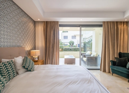 CHARMING GROUND FLOOR APARTMENT FOR SALE IN MARBELLA'S GOLDEN MILE