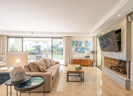 CHARMING GROUND FLOOR APARTMENT FOR SALE IN MARBELLA'S GOLDEN MILE