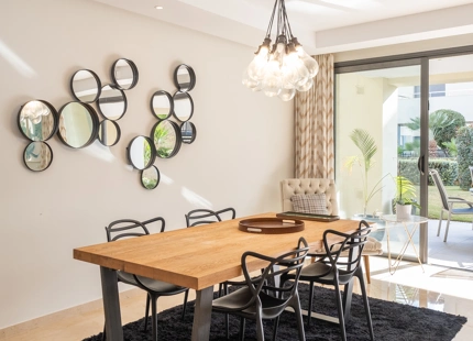 CHARMING GROUND FLOOR APARTMENT FOR SALE IN MARBELLA'S GOLDEN MILE