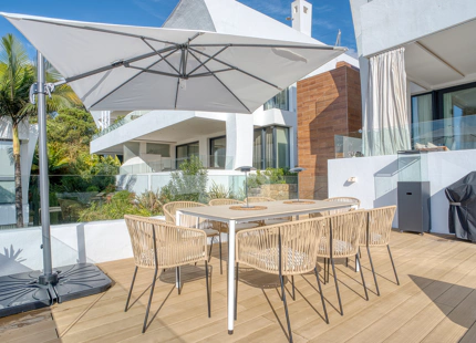 EXQUISITO DÚPLEX EN PLANTA BAJA DE 4 DORMITORIOS EN RESERVA DE SIERRA BLANCA