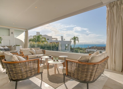 EXQUISITO DÚPLEX EN PLANTA BAJA DE 4 DORMITORIOS EN RESERVA DE SIERRA BLANCA