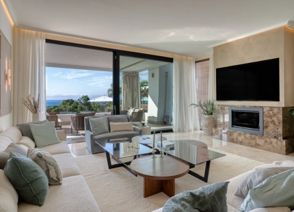 EXQUISITO DÚPLEX EN PLANTA BAJA DE 4 DORMITORIOS EN RESERVA DE SIERRA BLANCA